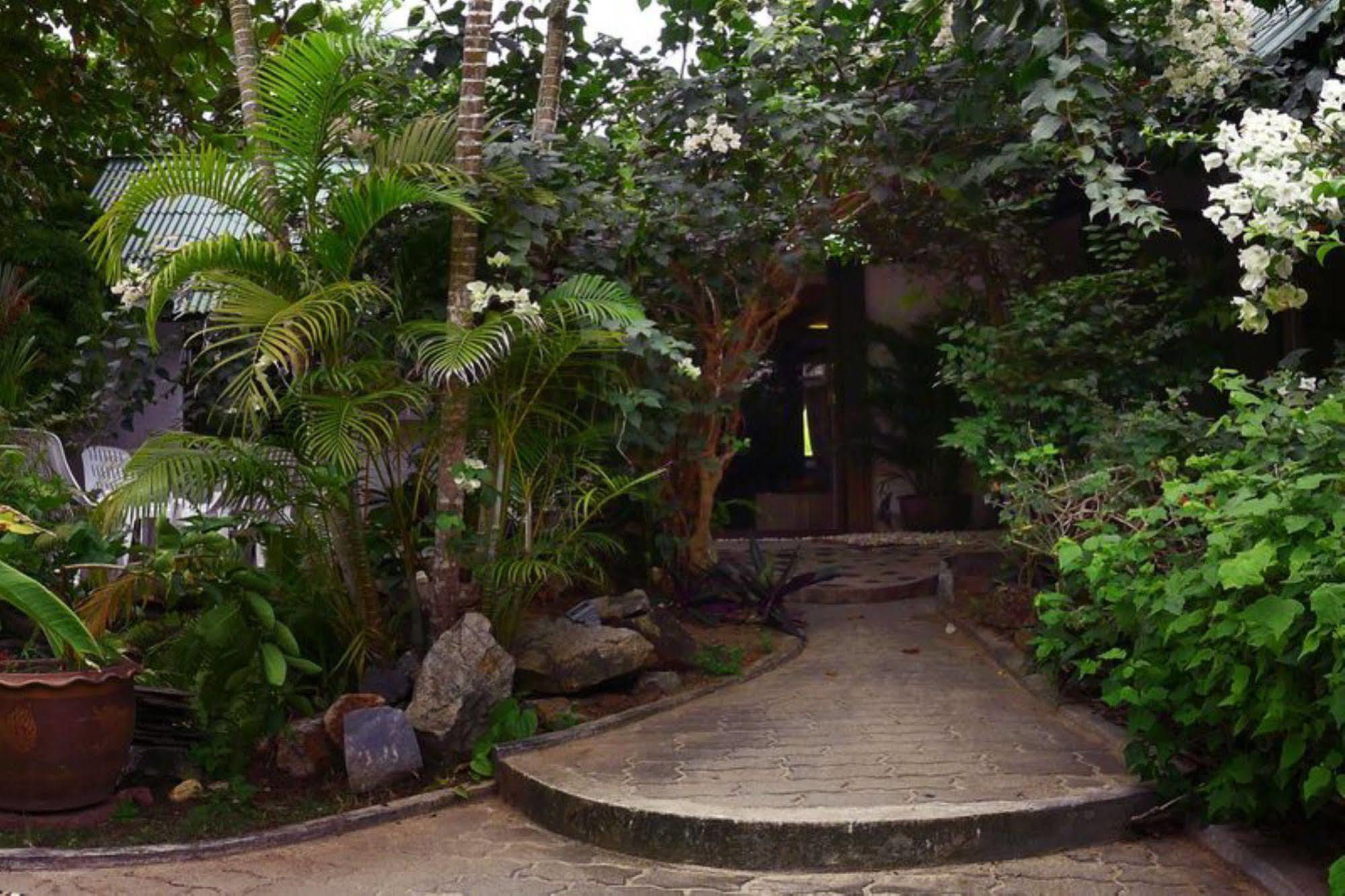 Seetanu Bungalows Сритану Екстериор снимка