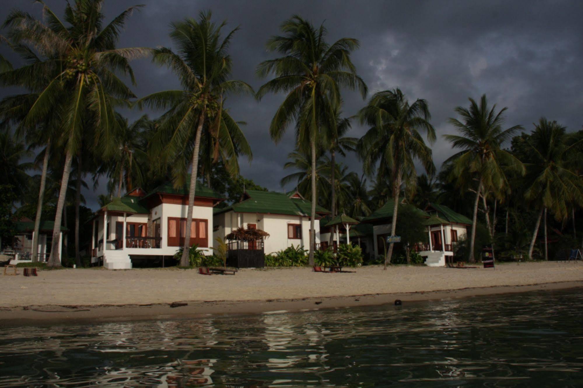 Seetanu Bungalows Сритану Екстериор снимка